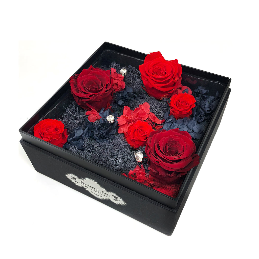 Limited Christmas Box | Red and Black Preserved Roses - Blossoming Love