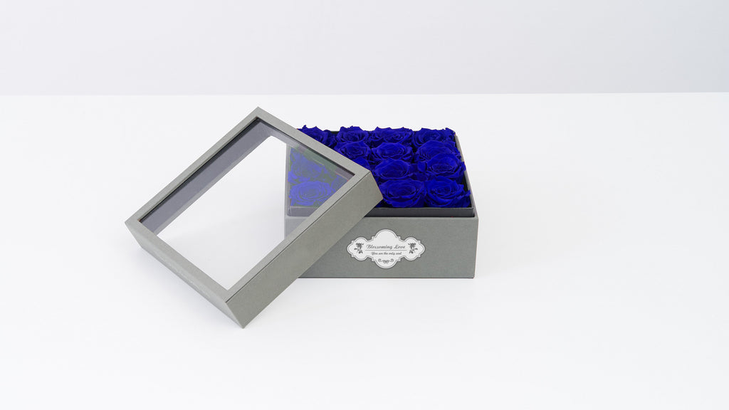 See-through Square box | Blue preserved roses - Blossoming Love